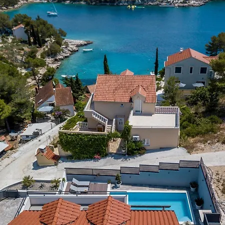 Villa Beautiful Del Mar Milna